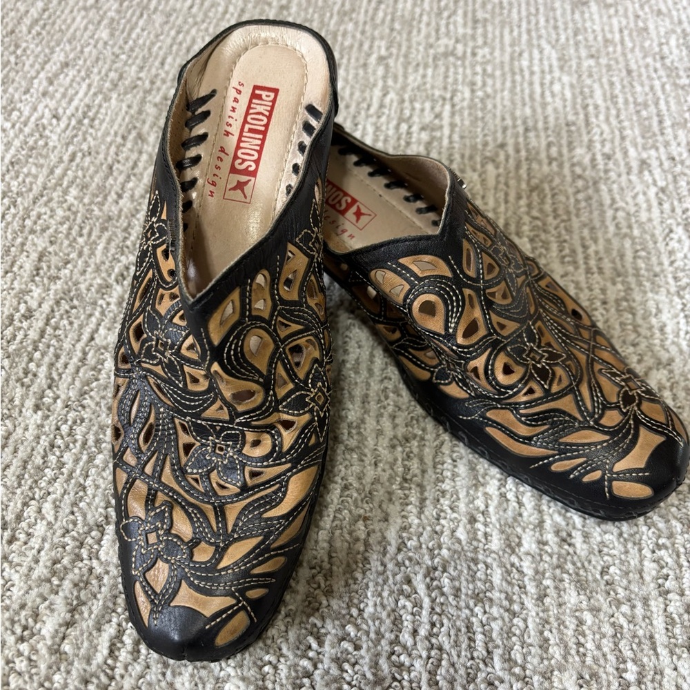 Pikolinos black & tan mules. 1-3/4 inch heel. Excellent condition  Euro size 37